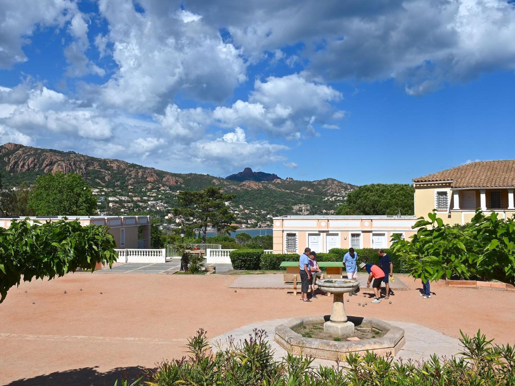 Apartment Village Cap Esterel - L'Esquinade-97 By Interhome Saint-Raphaël 外观 照片